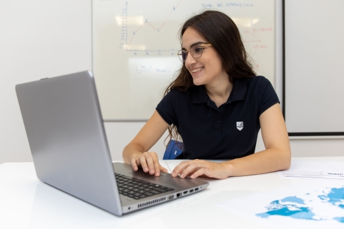 Foto Instituto Oficial de Formación Profesional MEDAC Zaragoza #2