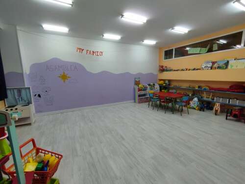 Foto Escuela Infantil Árbol Mágico #3