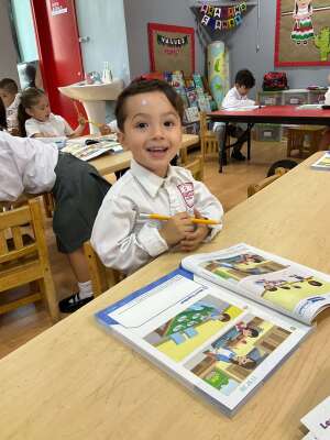 Foto Colegio Swiss Academy #2