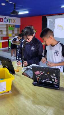 Foto Colegio Instituto Amistad de Acuña  #2