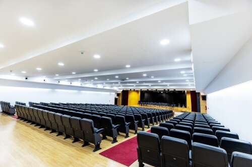 Foto Colegio Agora Portals International School #2