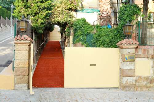 Foto Colegio ZÜRICH SCHULE BARCELONA Colegio Internacional #2