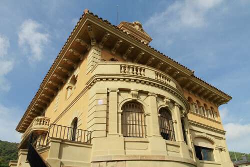 Foto Colegio ZÜRICH SCHULE BARCELONA Colegio Internacional #2