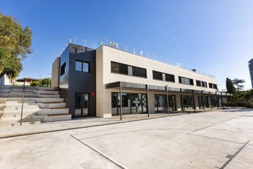 Foto Colegio Highlands School Barcelona  #2