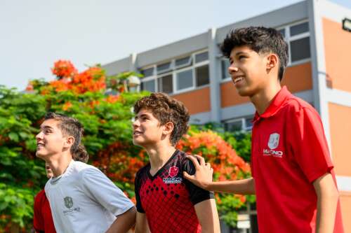 Foto Colegio Alejandro Magno #3