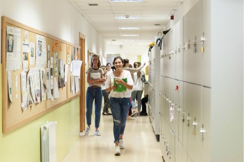 Foto Colegio Familiar Educació Les Alzines #3