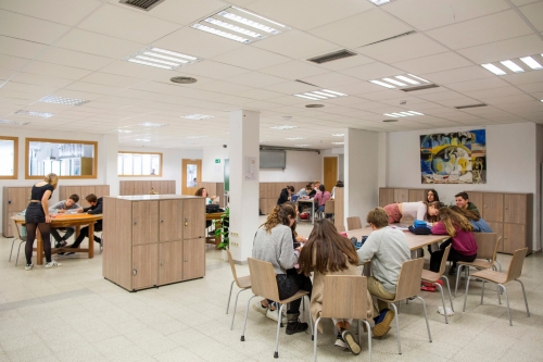 Foto Colegio Montessori Palau Girona #2