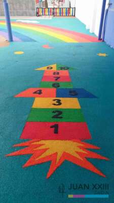 Foto Colegio Concertado Juan XXIII Zaidin #2