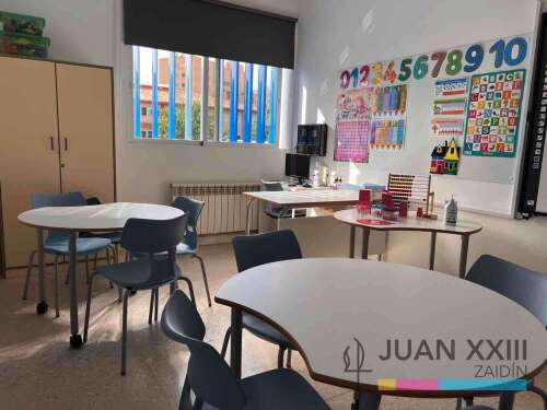 Foto Colegio Concertado Juan XXIII Zaidin #2