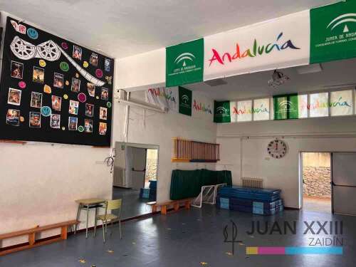 Foto Colegio Concertado Juan XXIII Zaidin #2