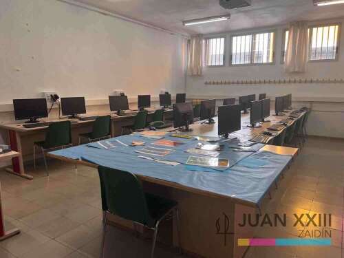 Foto Colegio Concertado Juan XXIII Zaidin #2