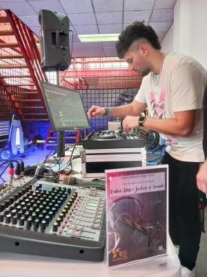 Foto Instituto Educación Secundaria Albayzín #2