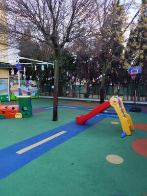 Foto Escuela Infantil Santa Rosalía #3