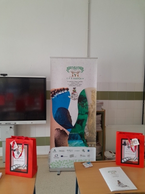 Foto Colegio CPR Adersa 4 (CAÑAVERAL DE LEÓN, SIERRA DE ARACENA E HINOJALES) #2