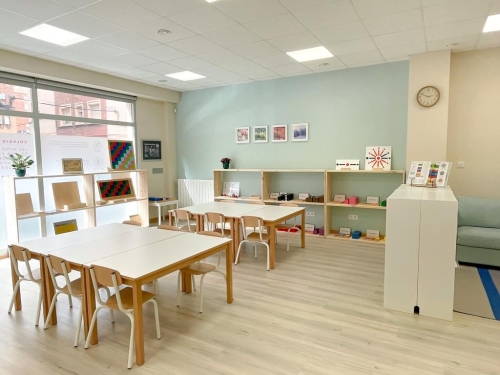 Photo Colegio Cuarto Creciente Montessori School Logroño #2