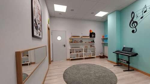 Photo Colegio Cuarto Creciente Montessori School Logroño #2