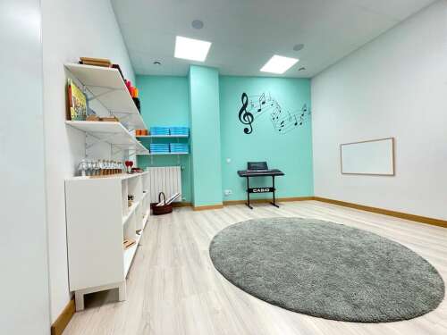 Foto Colegio Cuarto Creciente Montessori School Logroño #2
