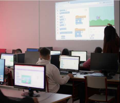 Foto Colegio Emperador Fernando #2