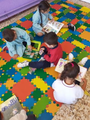 Foto Colegio Jesuitinas María Reina #2