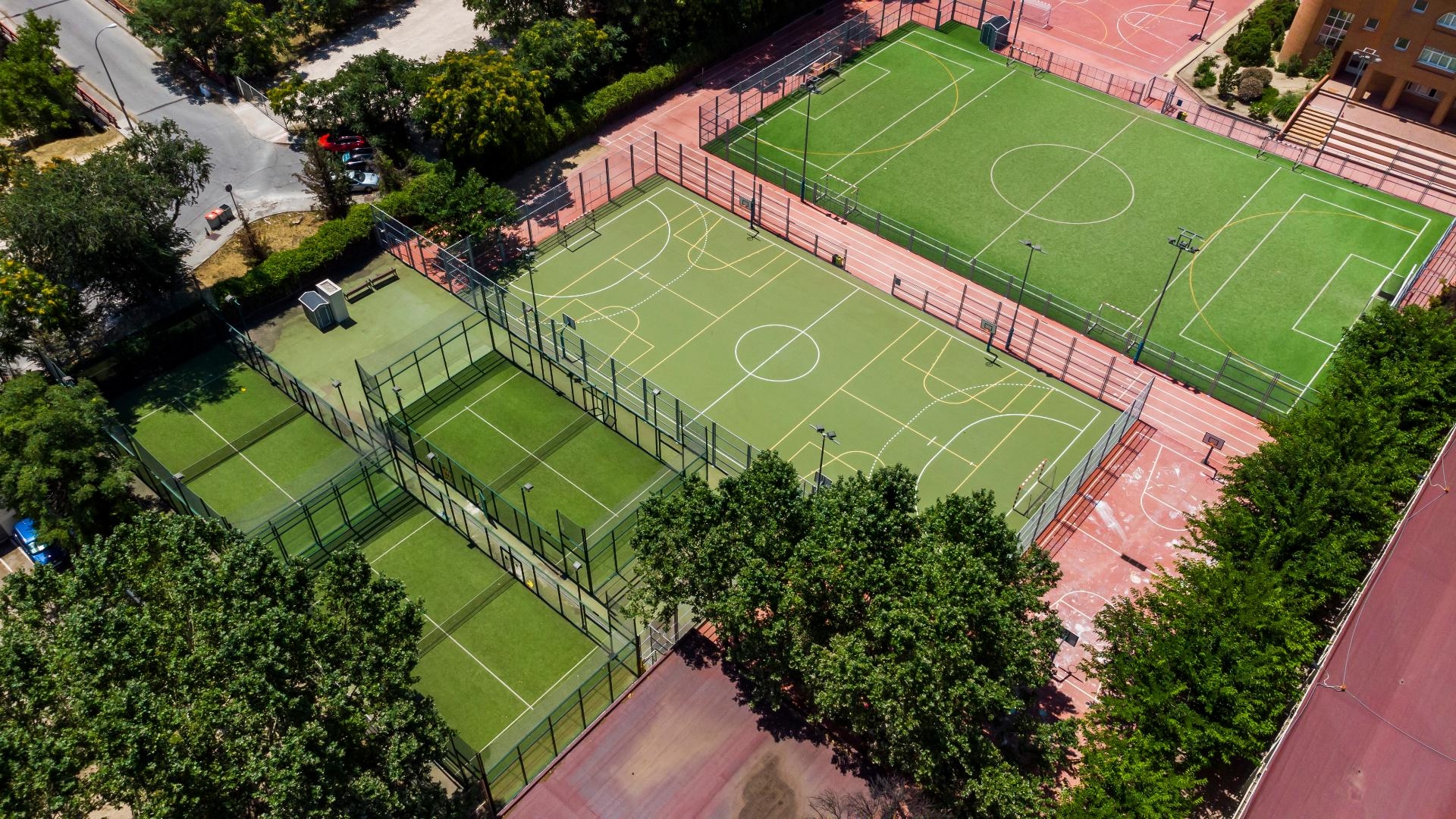 Colegio Santa María De Los Rosales de Madrid | Opiniones y Precios 2022