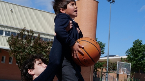 Foto Colegio San Luis De Los Franceses #2