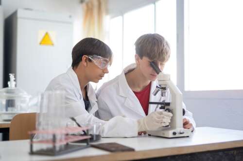 Foto Colegio Base International School #2