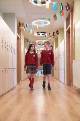 Colegio Mirabal International School