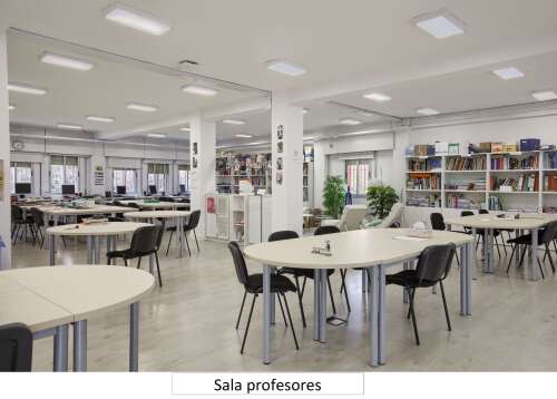 Foto Instituto Josefina Aldecoa #2
