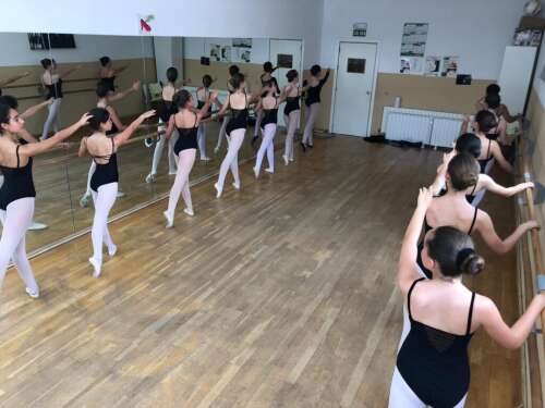 Foto Colegio Colegio Zola Villafranca #2