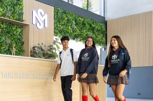 Foto Colegio Mirasur School #2