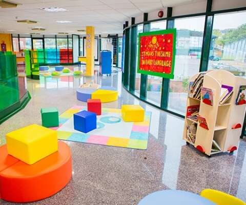 Foto Escuela Infantil Logos Nursery School #2