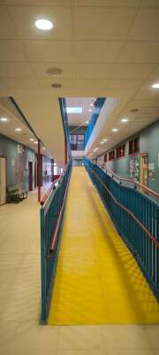 Foto Colegio Julián Marías #2