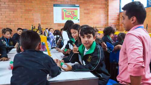 Foto Colegio  Maximino Poitiers #2