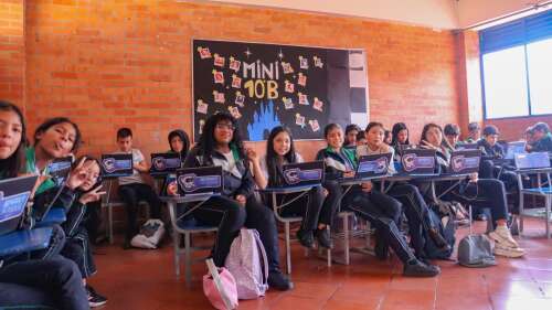 Foto Colegio  Maximino Poitiers #2