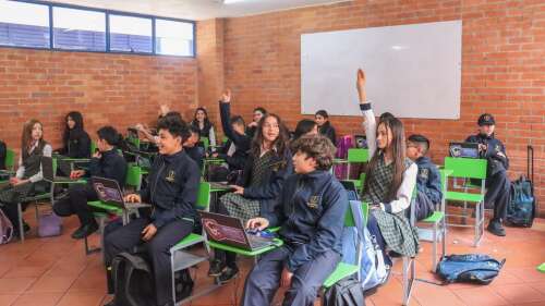 Foto Colegio  Maximino Poitiers #1