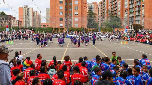Foto Colegio  Maximino Poitiers #2