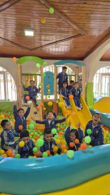 Photo Colegio El Bosque Bilingual School  #2