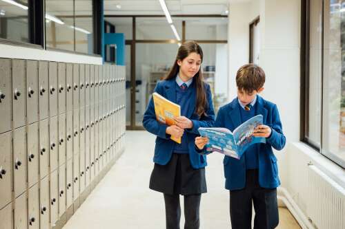 Foto Colegio Internacional Meres #2