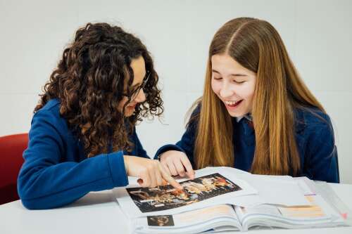 Foto Colegio Internacional Meres #2