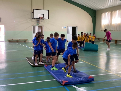 Foto Colegio SANTA CLARA DE ASÍS #2