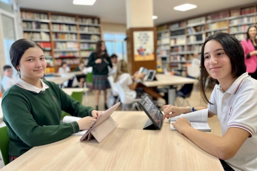 Foto Colegio Internacional Jesuitinas Miralba #2