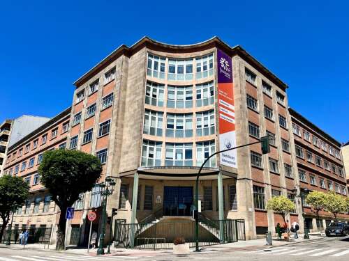 Foto Colegio Internacional Jesuitinas Miralba #0