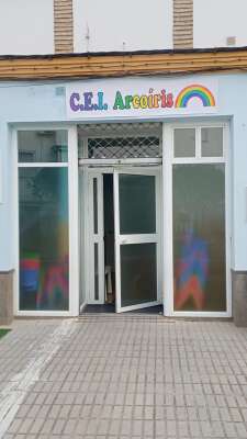 Foto Escuela Infantil  Arcoíris (614390417) #1