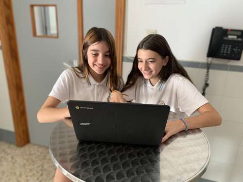 Foto Colegio Pureza De María Grao #2