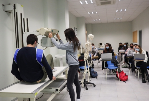 Foto Instituto Complejo Preuniversitario Mas Camarena #2