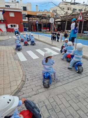 Foto Escuela Infantil Xicotets Campolivar #2