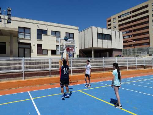 Foto Colegio Lycée Français Molière #2