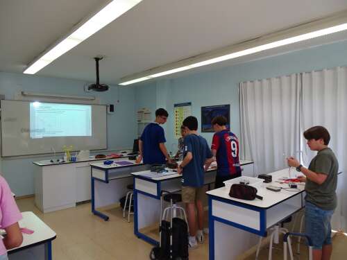 Foto Colegio Lycée Français Molière #2