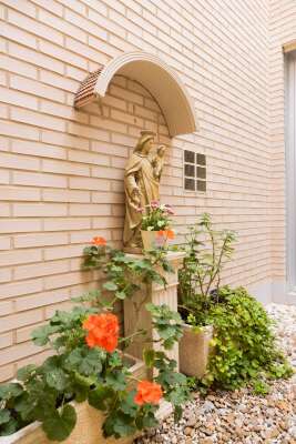 Foto Colegio Montearagón · Sansueña #2