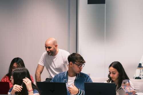 Foto Instituto Centro Superior de Diseño de Zaragoza I HAC_R CREATIVO #3